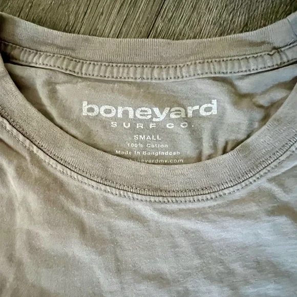 Boneyard Surf Co. Martha’s Vineyard T-Shirt Size Small
Unisex men’s women’s tee‌ - Picture 3 of 4